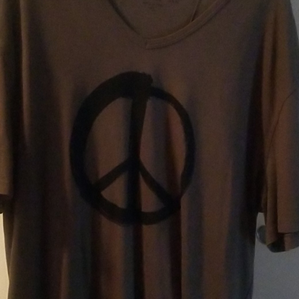 Hohn varvatos peace sign tee